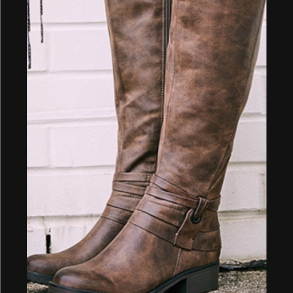 BareTraps boots